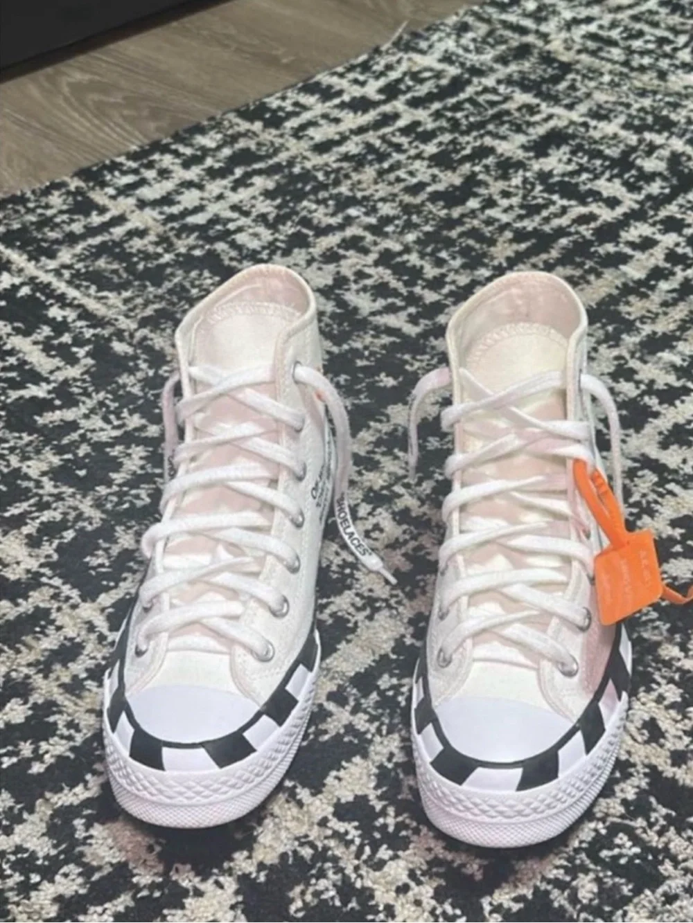 Off-White x Converse